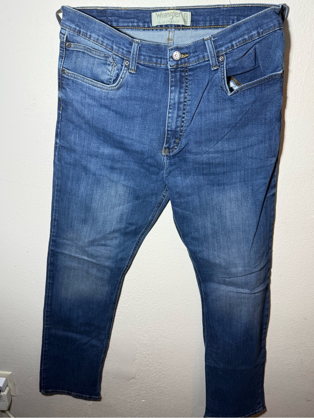Wrangler Men’s Indigo Blue Slim Straight Jeans